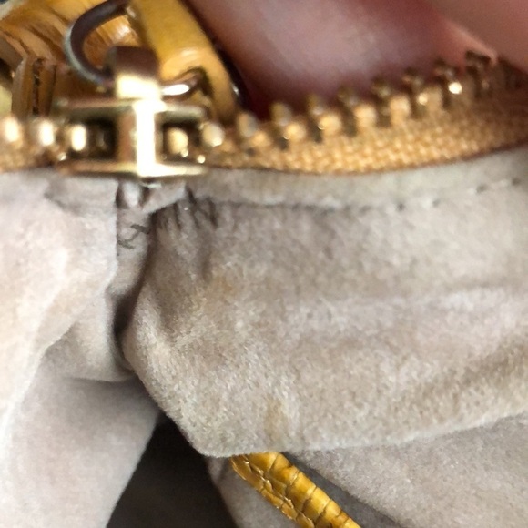 BRAHMIN golden yellow reptile textured leather two-way carry purse. Zip top - Picture 15 of 16